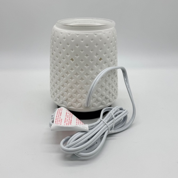 Scentsy POISED Warmer - Picture 4 of 6